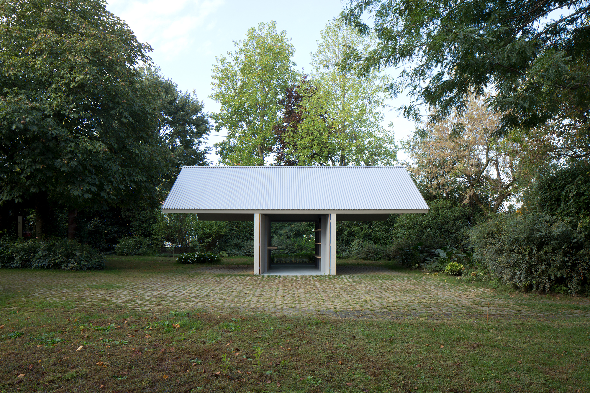 Workshop Garage in a Garden, Suzzara, 2015-16, photo: Stefano Graziani